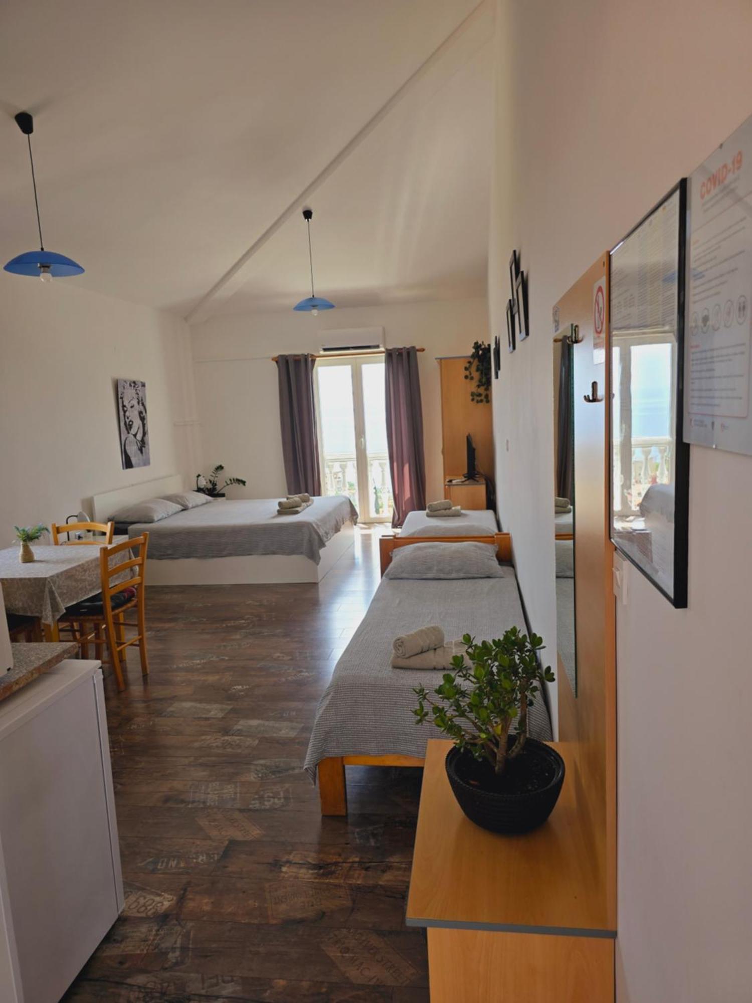 Apartment Kolmanic, Sea View, Free Privat Parking Icici
